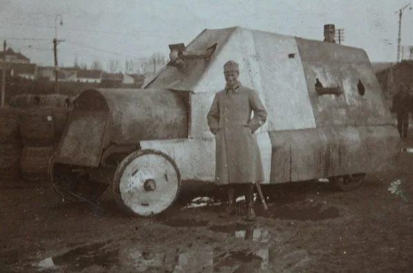 Юнович броневик